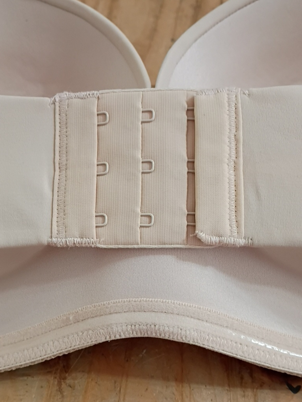 Delimira Beige Strapless Plunge Push Up Underwire Bra Size 36DD - Picture 4 of 9